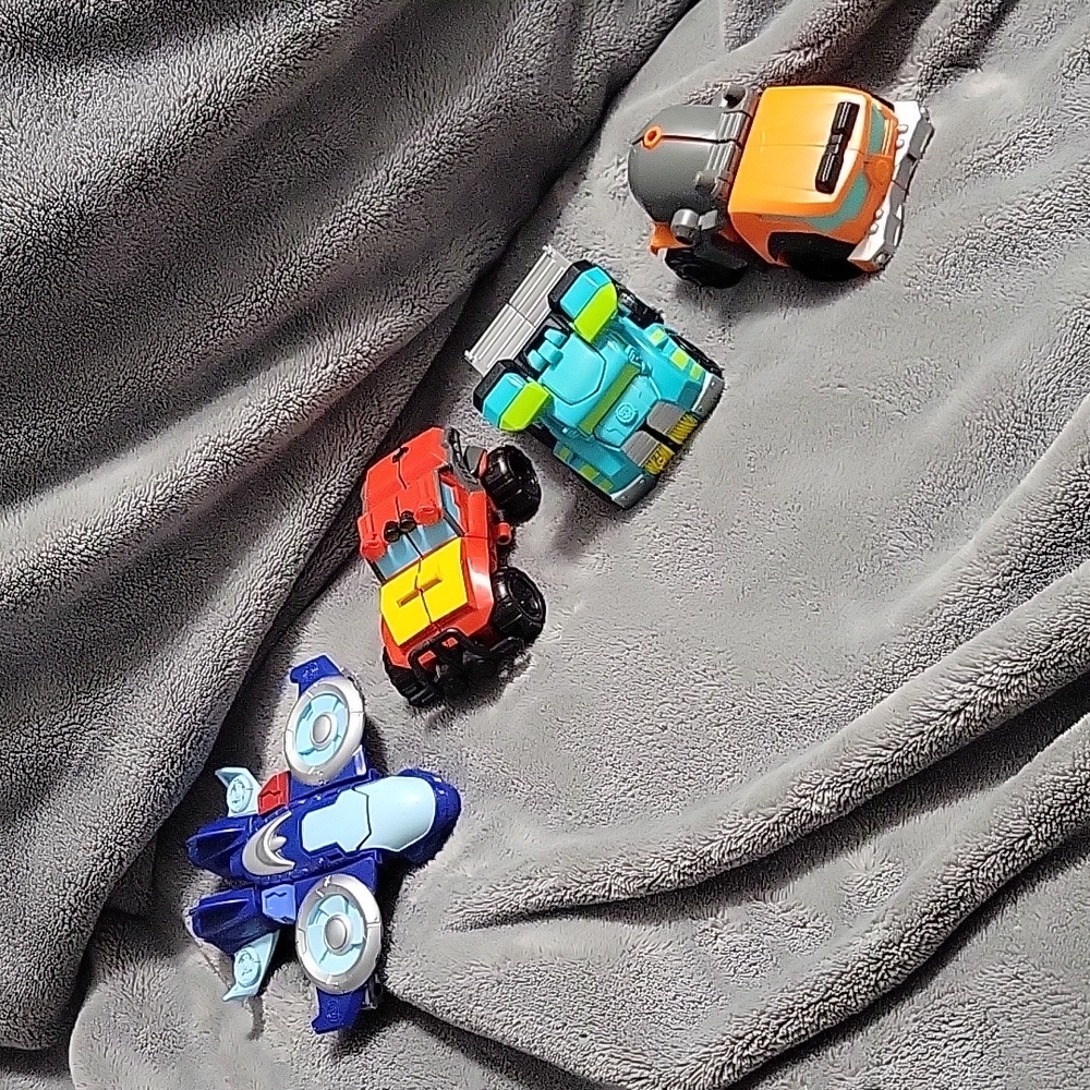 Playskool Rescue Bots Academy - Hot Shot, Whirl, Wedge, Hoist Transformers